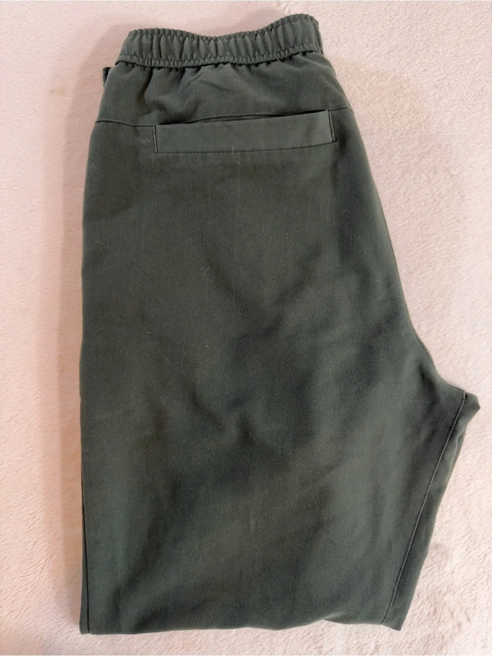FIGS Men's Forest Green Jogger Sweatpants with Cream Drawstring ITEM2670